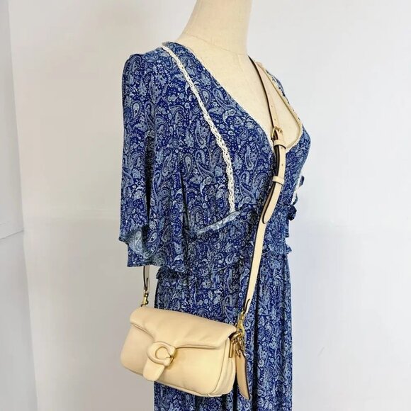 Coach C3880 Pillow Tabby Shoulder Bag 18 IN IVORY - Picture 1 of 7